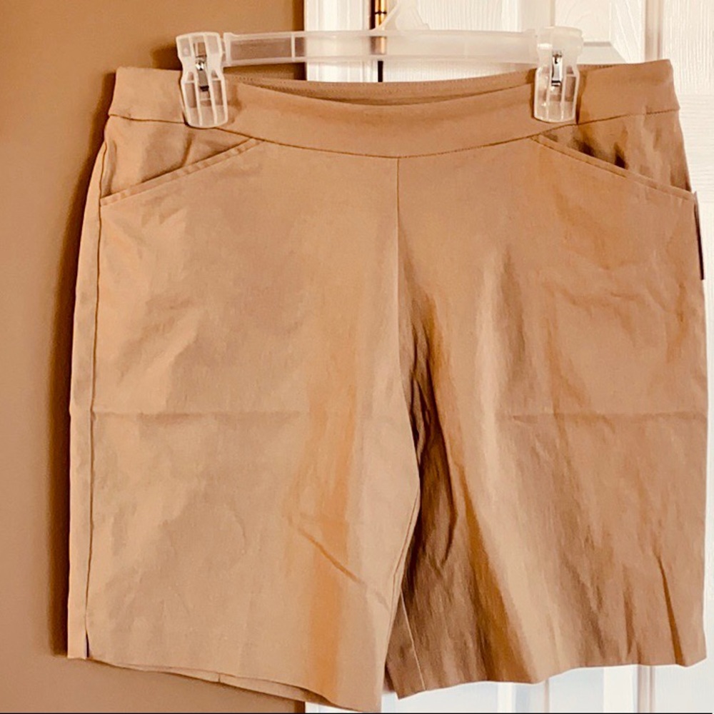 Gorgeous Time & Tru Stretch Mid-Rise Shorts🎁. - Picture 8 of 12